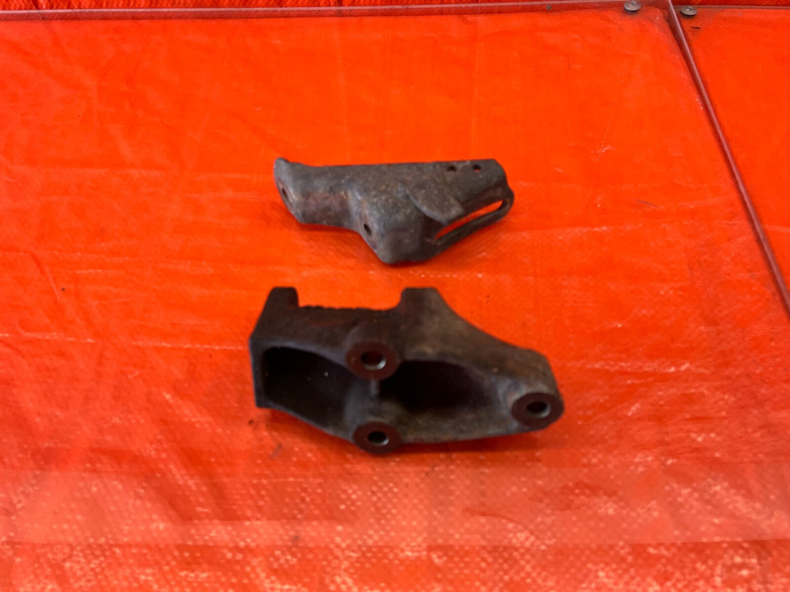 94 01 ACURA INTEGRA   ALTERNATOR MOUNTING BRACKET SET   TOP & BOTTOM   OEM #12311