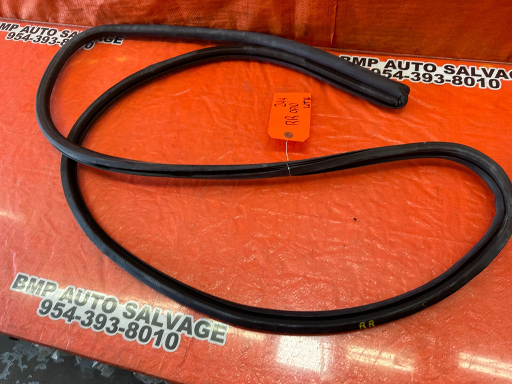 07 09 LEXUS ES350   CHASSIS TO DOOR OPEN TRIM GASKET RIGHT  REAR   OEM #2446