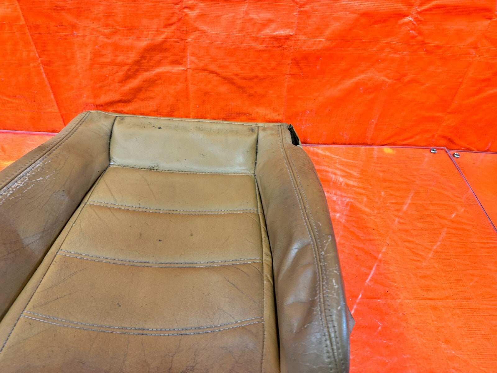 1993 93 MAZDA MX 5 MIATA   PASSENGER RIGHT FRONT LOWER SEAT SKIN WRAP COVER 2678