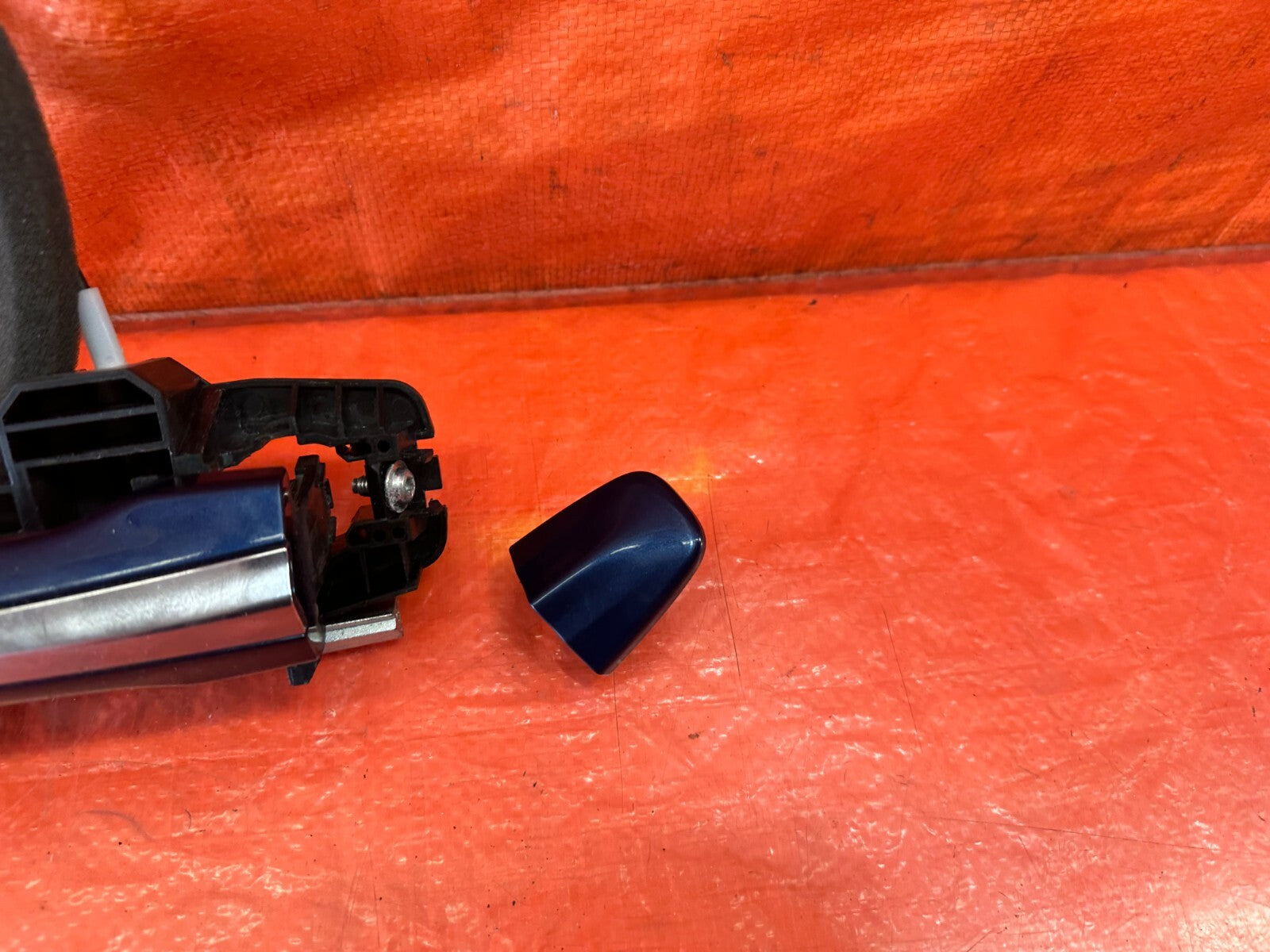 14 21 INFINITI Q50   PASSENGER RIGHT FRONT EXTERIOR DOOR HANDLE BLUE OEM #2421