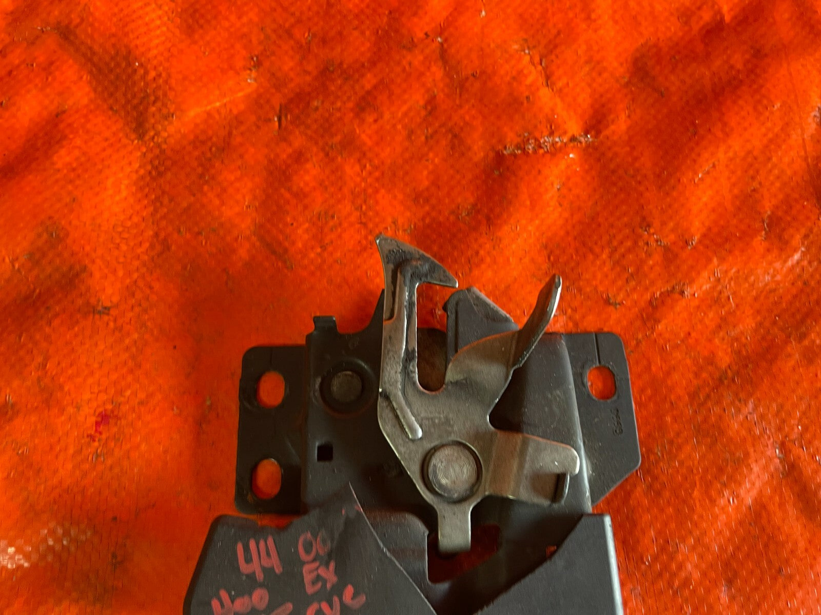 96 00 HONDA CIVIC HOOD LATCH LOCKING MECHANISM   OEM OE FACTORY 74120 S01 A04   2