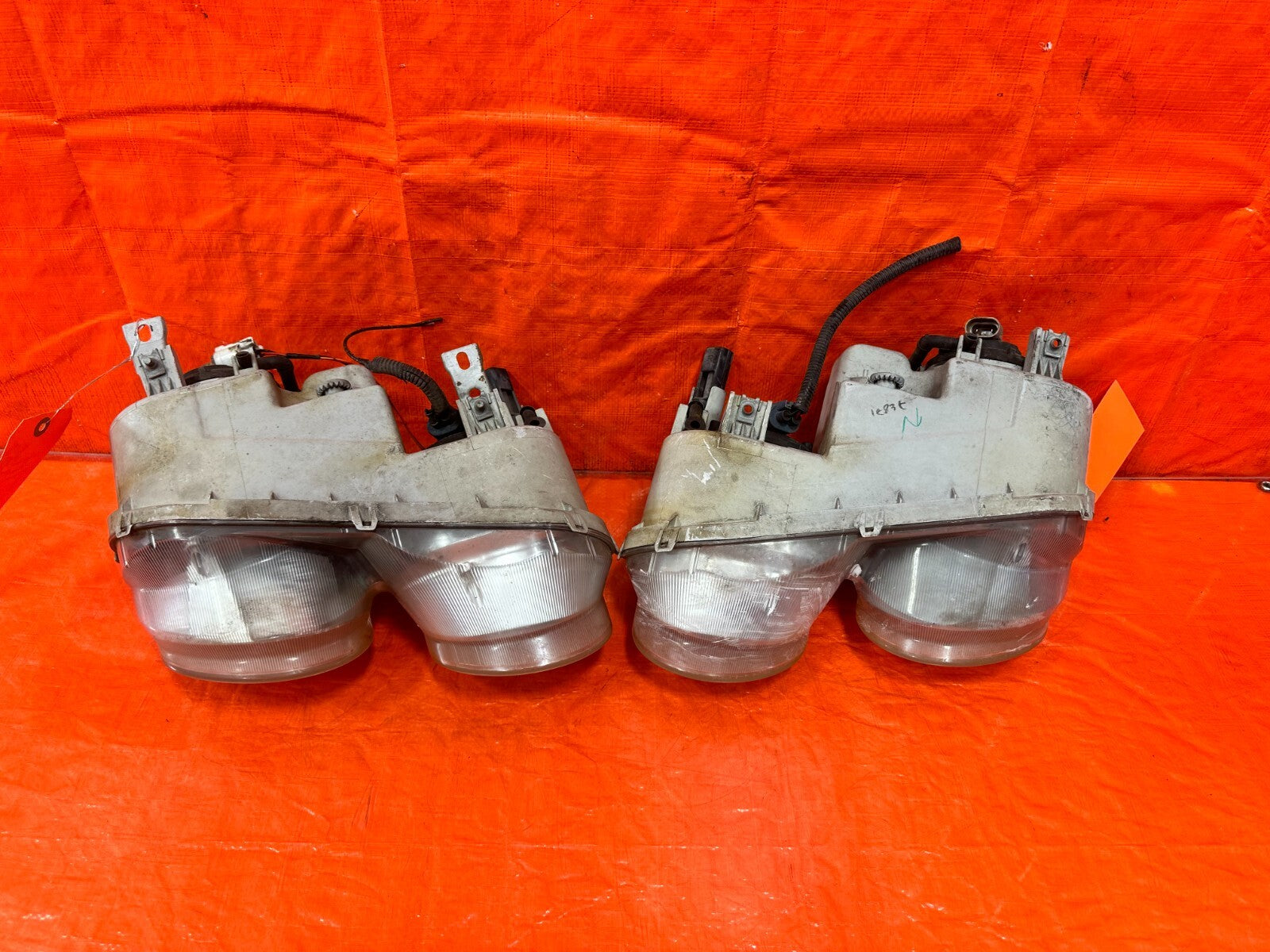 98 01 ACURA INTEGRA   HEADLIGHT HEADLAMP SET   HEADLIGHTS LEFT RIGHT OE OEM #11911