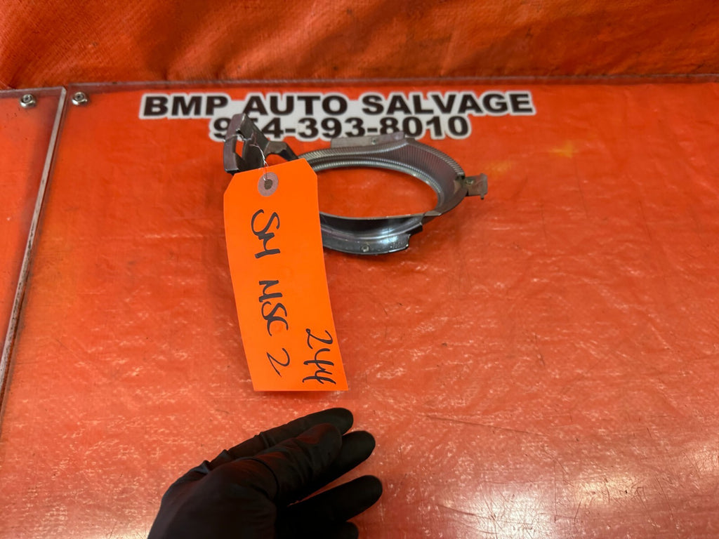 07 09 LEXUS ES350   DRIVER LEFT FOG LIGHT FOG LAMP TRIM PLASTIC INSERT   OEM 24411