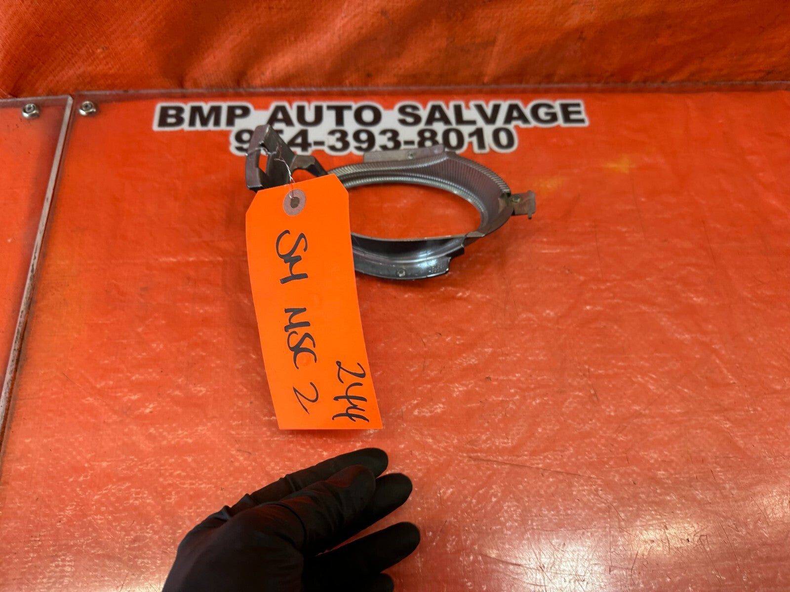 07 09 LEXUS ES350   DRIVER LEFT FOG LIGHT FOG LAMP TRIM PLASTIC INSERT   OEM 24411