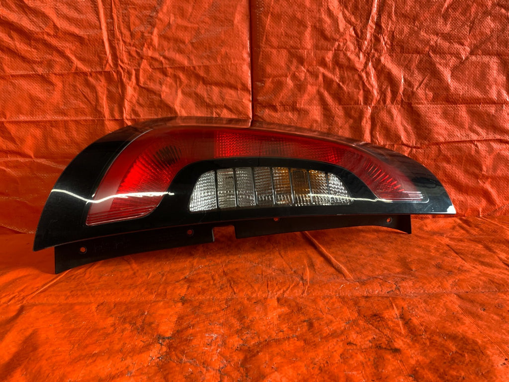 17 19 KIA SOUL 2.0L PLUS + MODEL   HALOGEN NON LED   DRIVER LEFT TAIL LIGHT OEM0