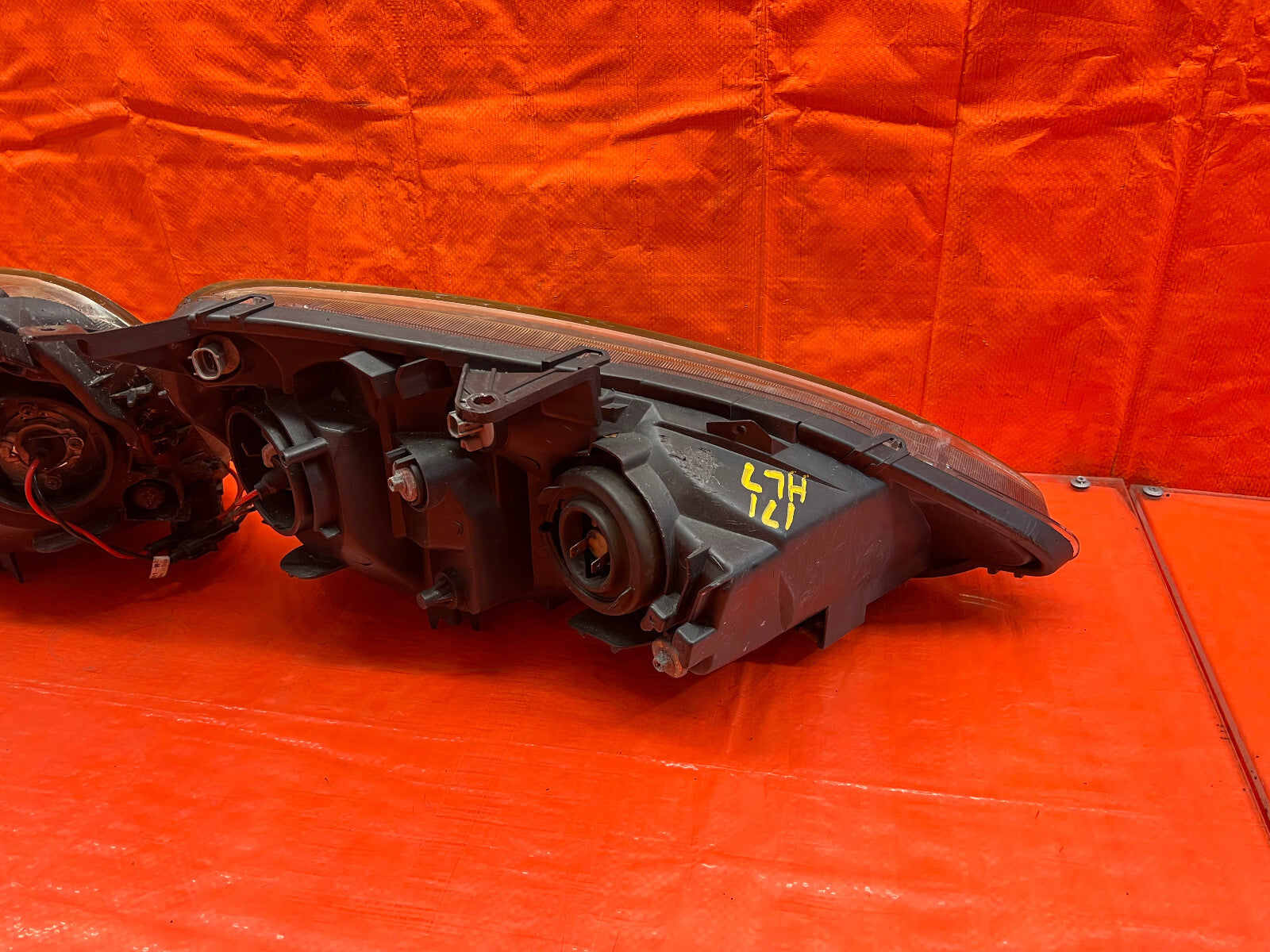 02 04 ACURA RSX   AFTERMARKET BRAND BLACK HOUSING HEADLIGHTS   LEFT & RIGHT #17118