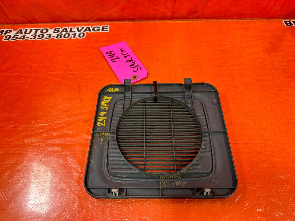 1996 96 TOYOTA TACOMA   LEFT OR RIGHT REAR   SPEAKER TRIM GRILLE   OEM #2497