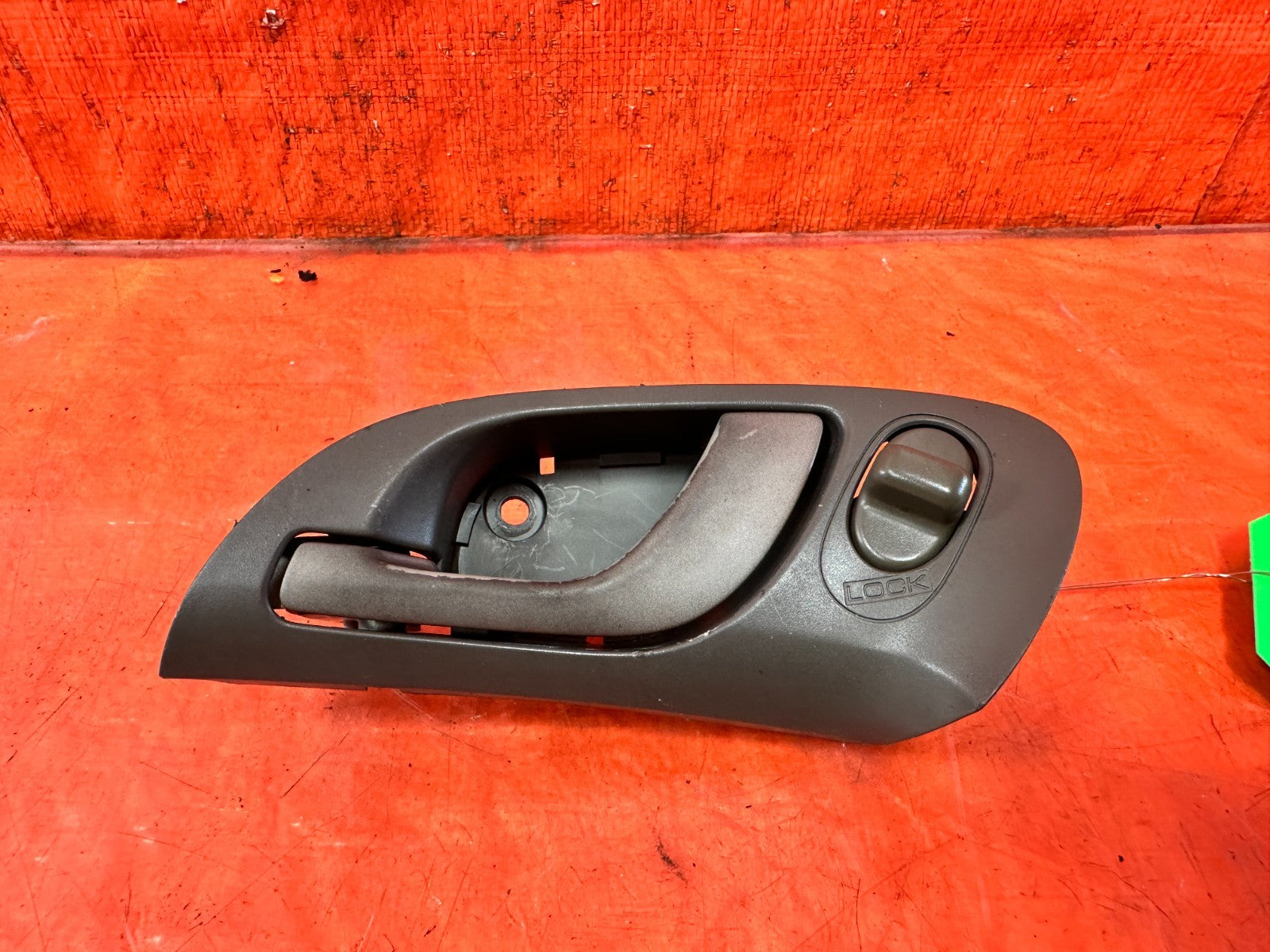 02 06 ACURA RSX   DRIVER LEFT INTERIOR DOOR HANDLE TRIM TAN OEM FACTORY 3151