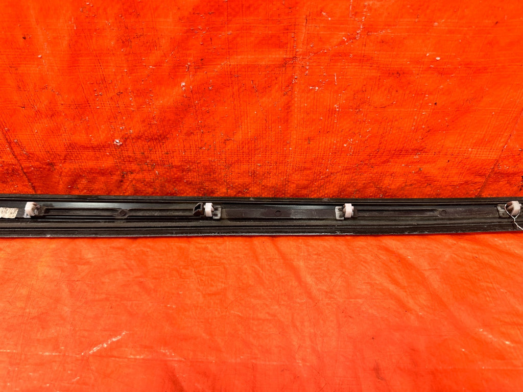 06-11 HONDA CIVIC SI 4D SEDAN - DOOR MOLDING IMPACT STRIP LEFT FRONT OEM #30710