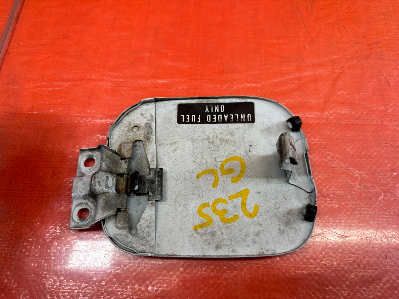 92 95 HONDA CIVIC HATCHBACK   GASOLINE GAS FUEL LID COVER   RED   OEM #2354