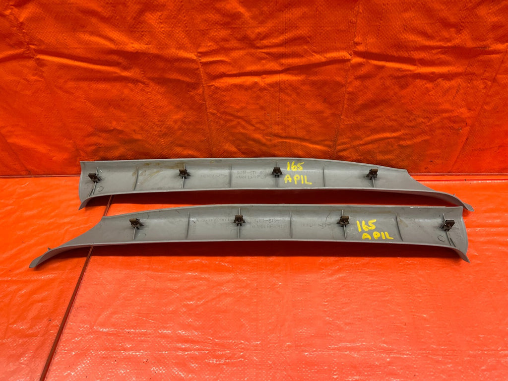 94 01 INTEGRA SEDAN A PILLAR TRIM SET   LEFT RIGHT A PILLARS   OEM FACTORY #1658