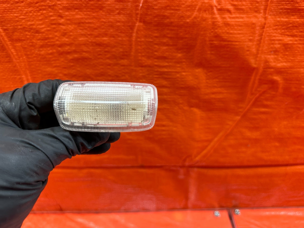 08 15 INFINITI G37 COUPE PASSENGER RIGHT DOOR PANEL PUDDLE LAMP LIGHT OEM #2074