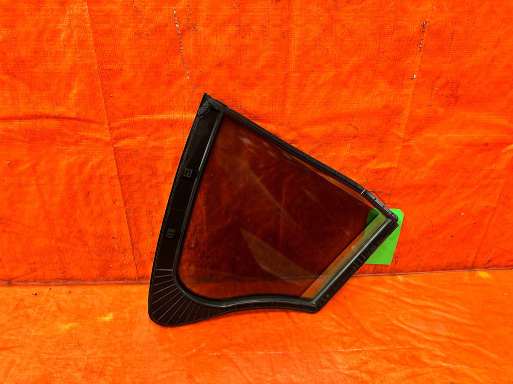 14 20 INFINITI Q50   DRIVER LEFT REAR   DOOR VENT QUARTER GLASS   OEM #3161
