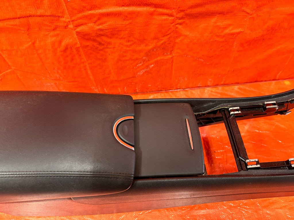 09 15 INFINITI G37 CONVERTIBLE   ARM REST / CENTER CONSOLE STORAGE OEM #3296