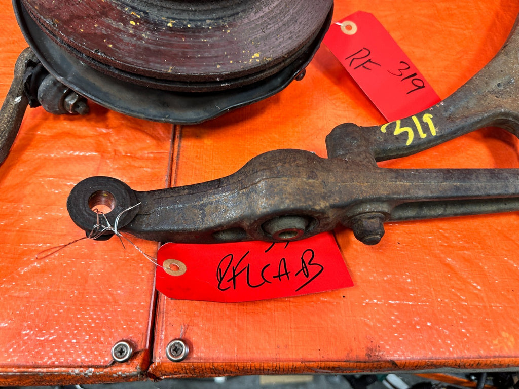 96 00 HONDA CIVIC   RIGHT FRONT SPINDLE KNUCK HUB & CONTROL ARMS   OEM #3192