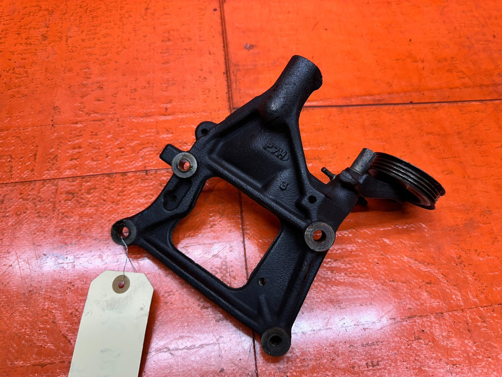 B20 P7H / P54 D SERIES AC COMPRESSOR BRACKET5