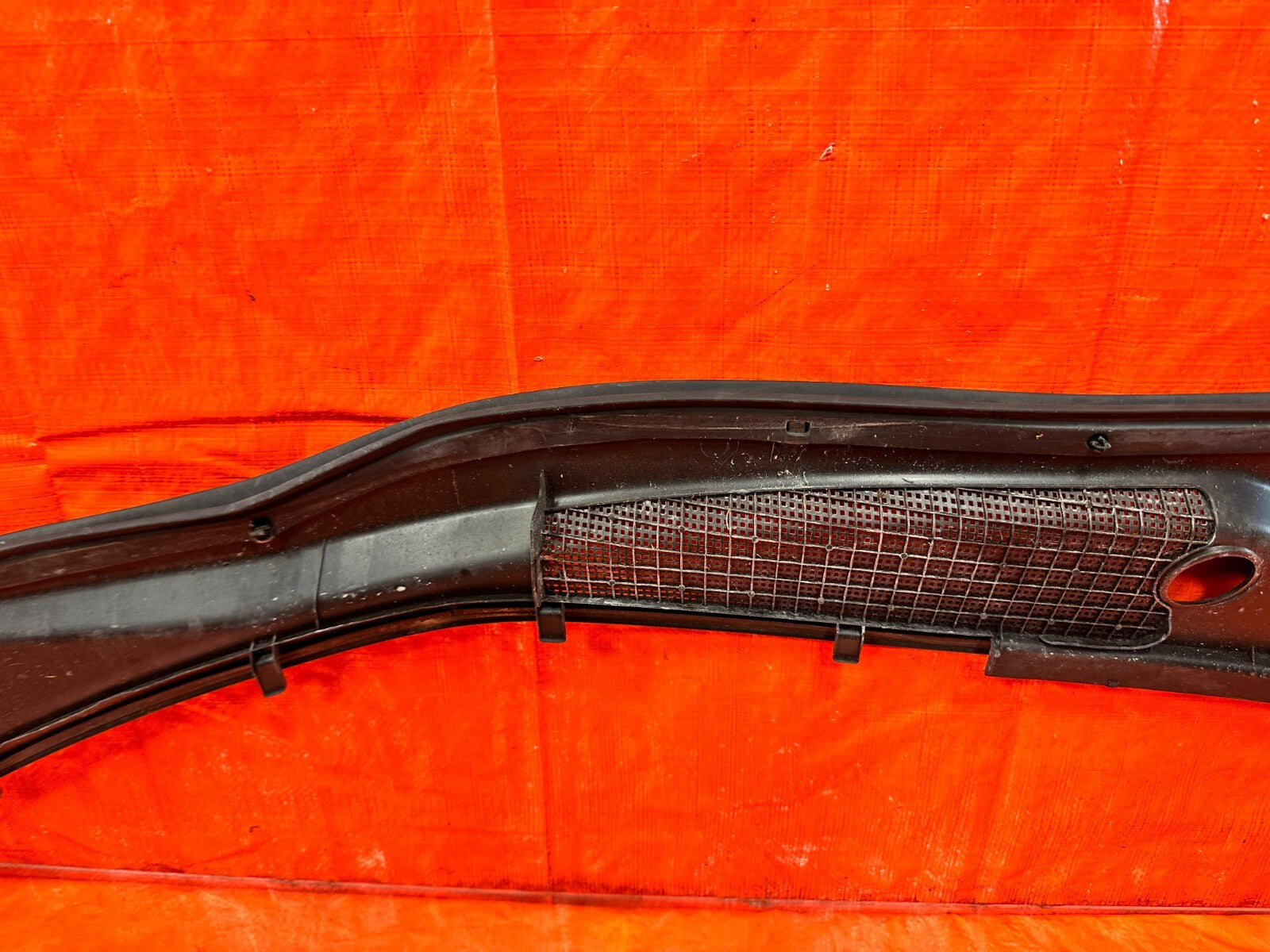 02 10 LEXUS SC430   WINDSHIELD WIPER COWL TRIM PLASTIC   OEM FACTORY #28812