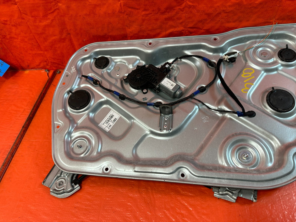 10 16 HYUNDAI GENESIS COUPE   PASSENGER RIGHT WINDOW REGULATOR W/ MOTOR OEM #3186