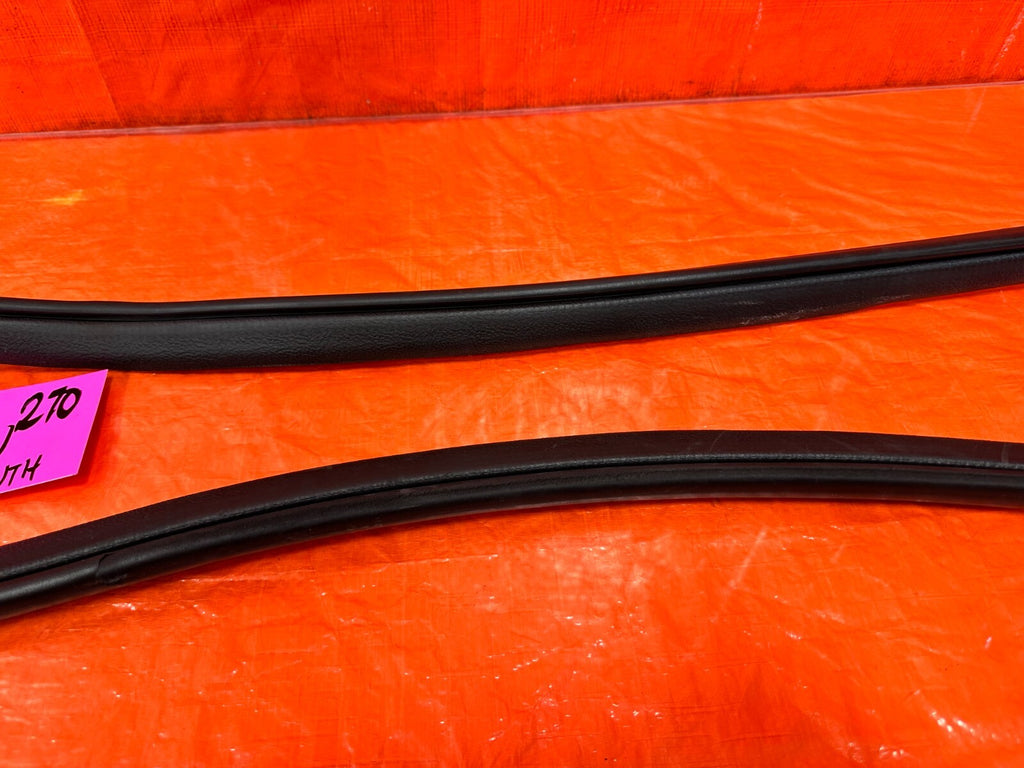 06 11 CIVIC 4D SEDAN   DRIVER LEFT FRONT DOOR TO CHASSIS OPEN TRIM   OEM #2706