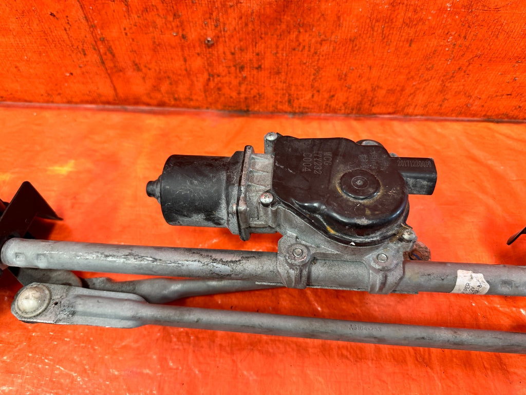 13 18 NISSAN ALTIMA WINDSHIELD WIPER MOTOR W/ LINKAGE   COMPLETE   OEM #3LI6