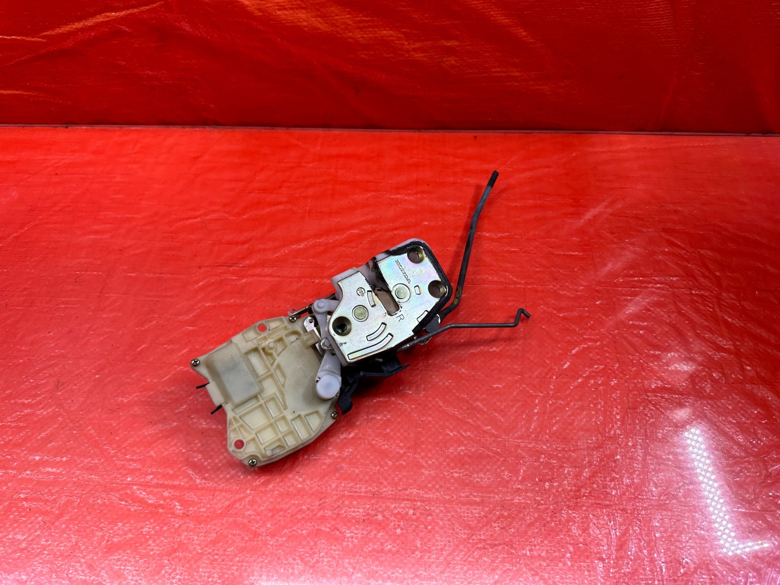 04 09 HONDA S2000   PASSENGER RIGHT DOOR LOCK ACTUATOR LOCK LATCH   OEM #2251