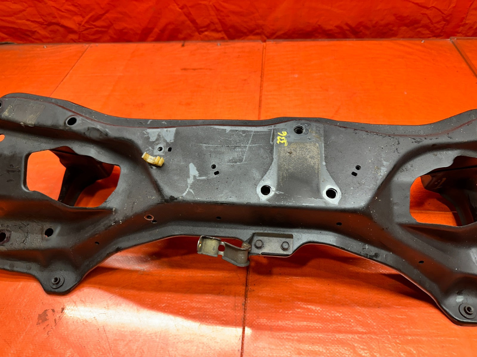 97 01 HONDA PRELUDE 2.2L FRONT CROSSMEMBER SUBFRAME REAR PORTION SECTION #3367
