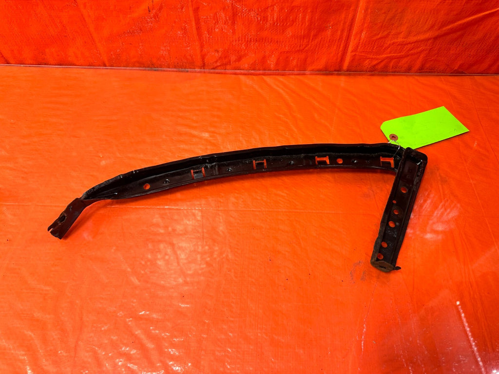 OEM 2008 HONDA CIVIC SI SEDAN PASSENGER RIGHT HEADLIGHT HEADLAMP BRACKET OEM 2824