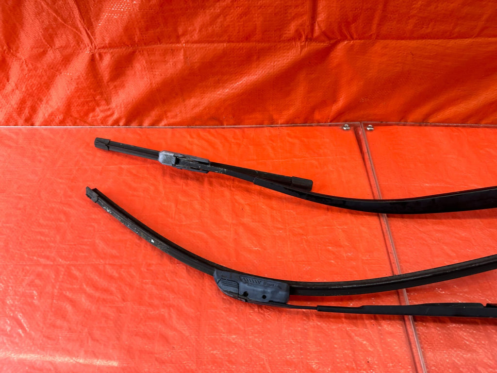 14 20 INFINITI Q50   WINDSHIELD WIPER ARMS   LEFT AND RIGHT ARM SET   OEM #2225