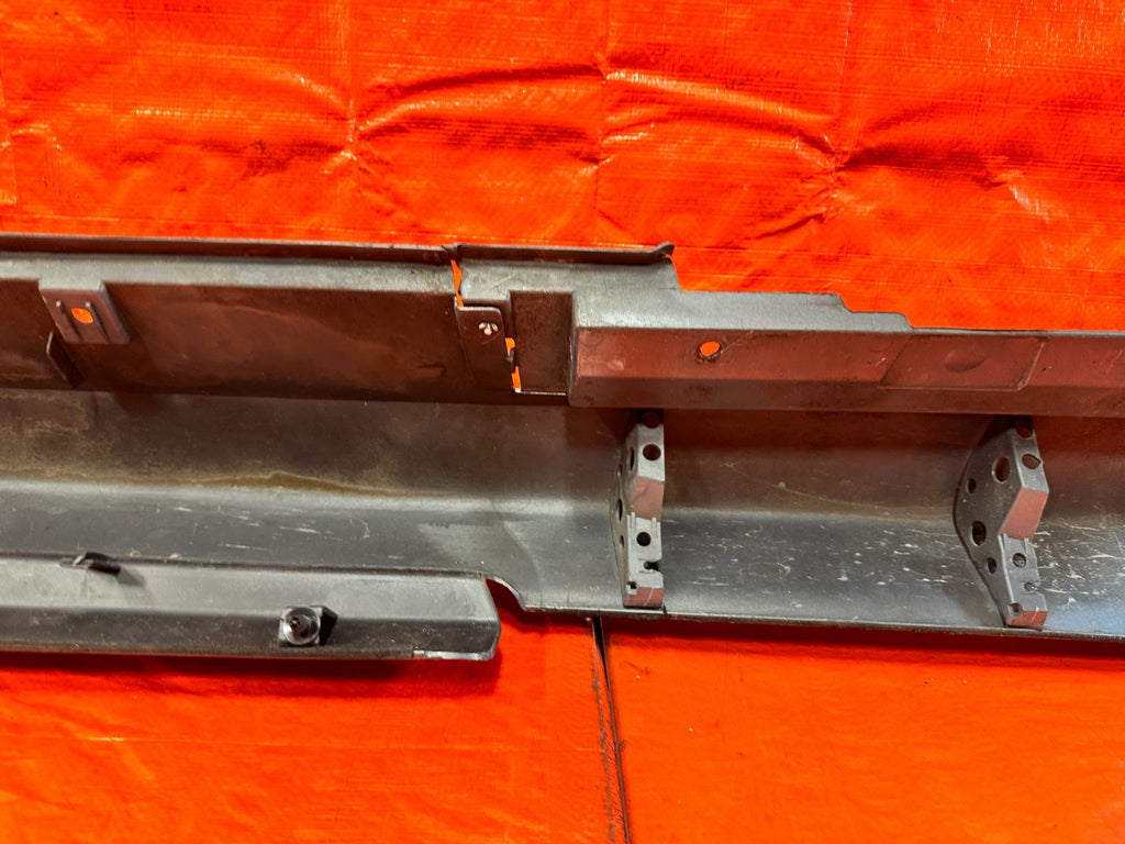 09 13 INFINITI G37 CONVERTIBLE   DRIVER LEFT SIDE SKIRT ROCKER MOLDING OEM #31016
