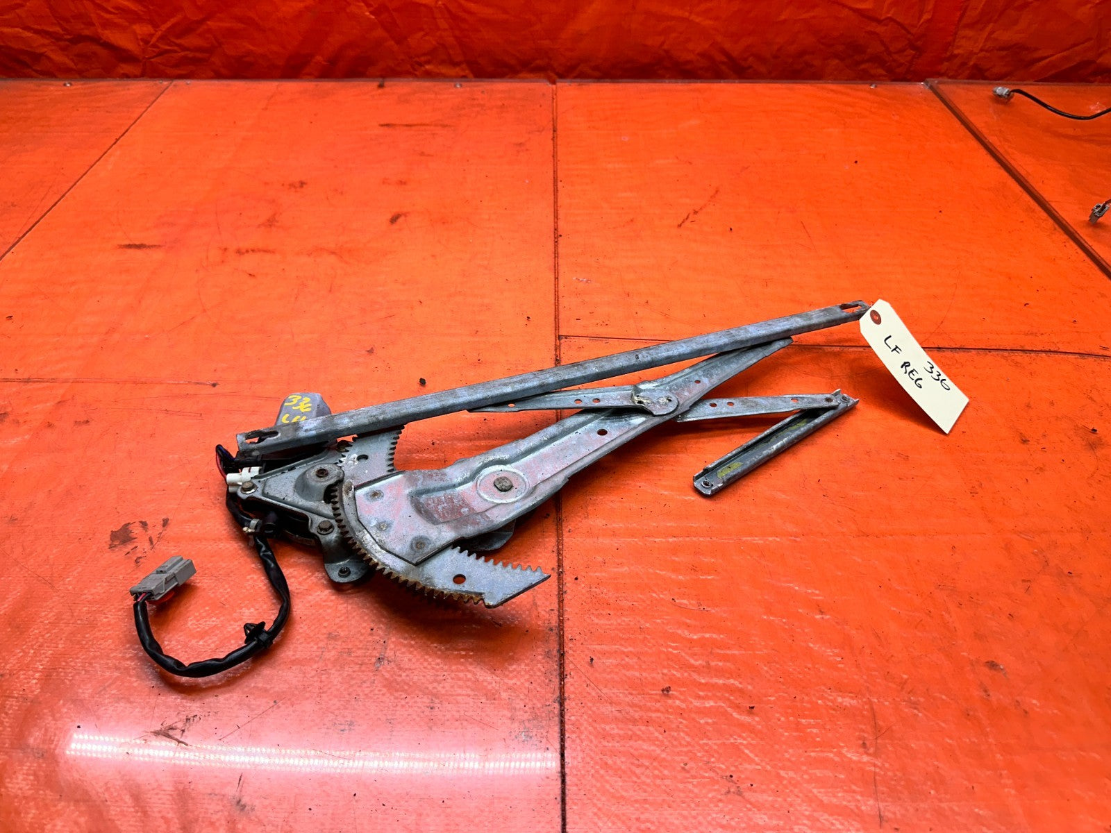 97 01 HONDA PRELUDE 2.2L DRIVER LEFT DOOR WINDOW REGULATOR WITH MOTOR #3360