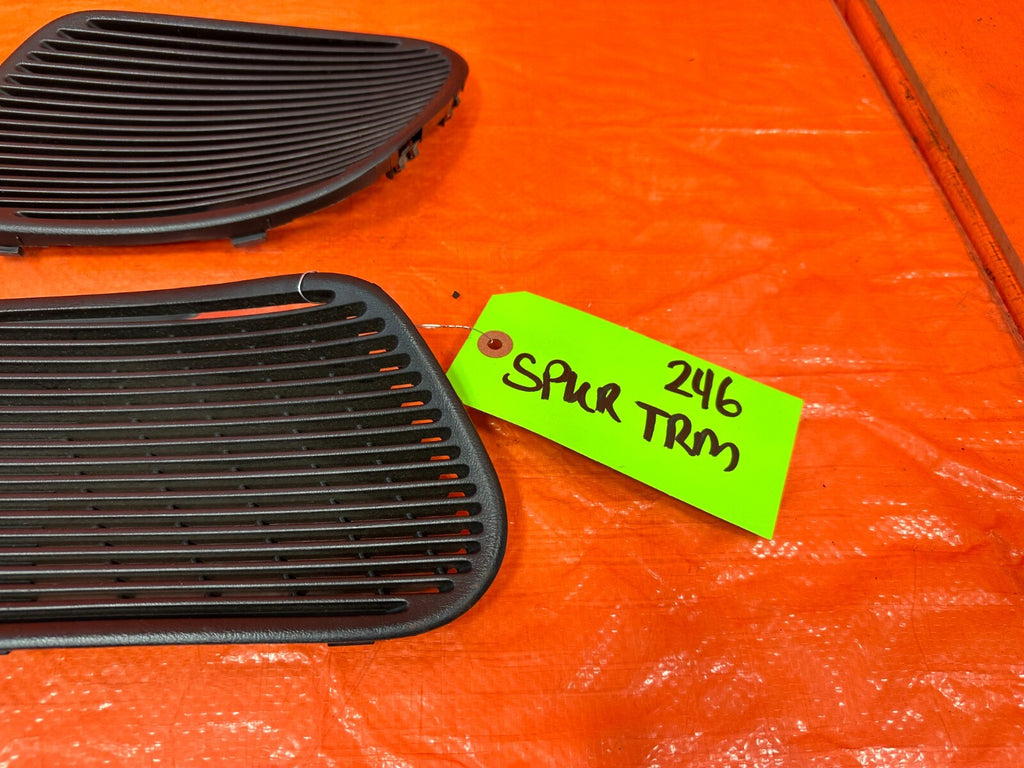 94 01 ACURA INTEGRA 2D REAR SPEAKER COVER TRIM PLASTIC LEFT & RIGHT BLACK OEM 465