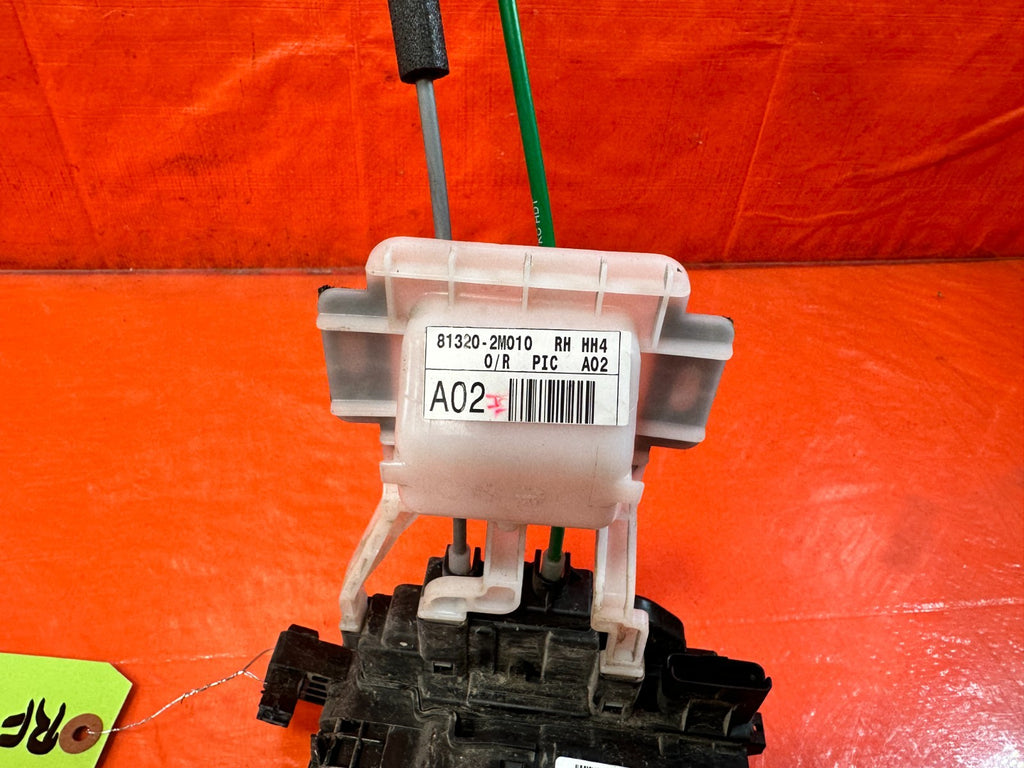 10 16 HYUNDAI GENESIS COUPE   PASSENGER RIGHT FRONT DOOR LOCK ACTUATOR   OEM 2992