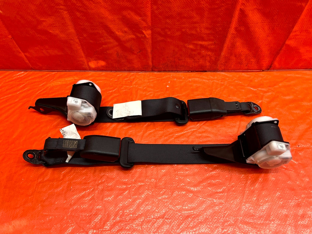 12 21 SUBARU WRX & STI SEDAN   REAR SEAT BELT SET   LEFT & RIGHT SEAT BELTS OEM9