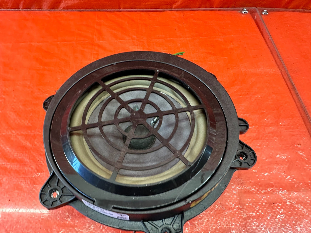 10 16 PORSCHE PANAMERA   PASSENGER RIGHT REAR   BOSE SPEAKER   OEM FACTORY #655