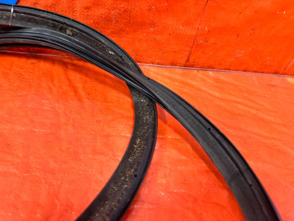 04 11 MAZDA RX8 RX 8   TRUNK WEATHER STRIP TRIM GASKET LINER RUBBER   OEM #3037