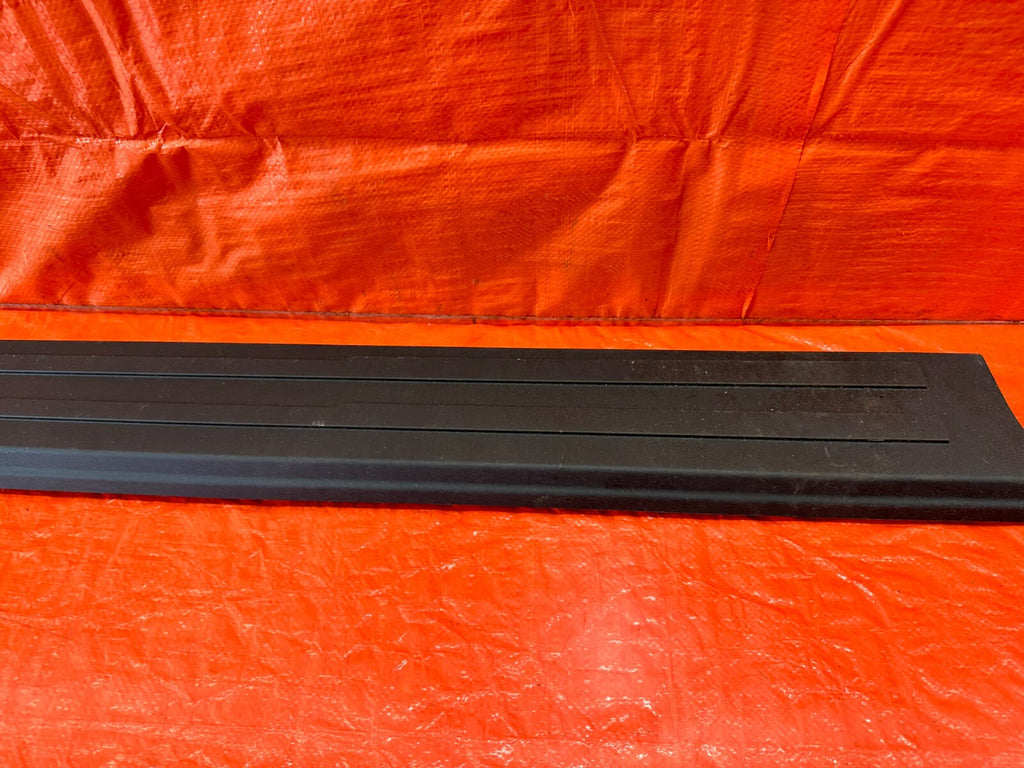 15 20 FORD F 150   PASSENGER RIGHT SIDE REAR BED RAIL CAP FL34 8429140 ADW   OEM2