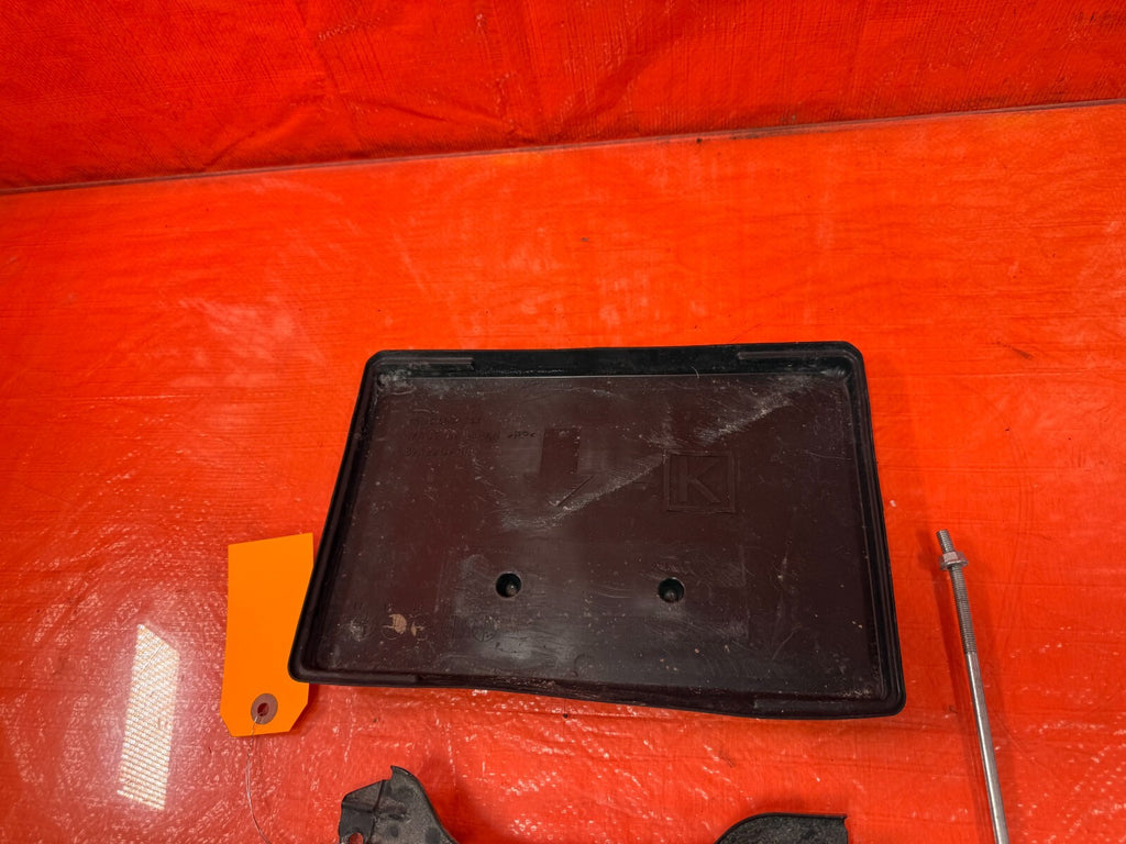 13 16 SCION FRS   17 20 86 13 20 BRZ   BATTERY TRAY PLASTIC AND TIE DOWN   OEM #3
