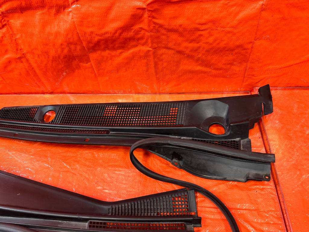 03 06 LANCER EVOLUTION VIII 8 EVO IX 9   WINDSHIELD WIPER COWL TRIM PLASTIC OEM5