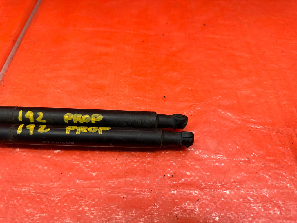 07 10 INFINITI G35 G37 SEDAN   LEFT AND RIGHT REAR TRUNK SHOCKS   OEM #1924