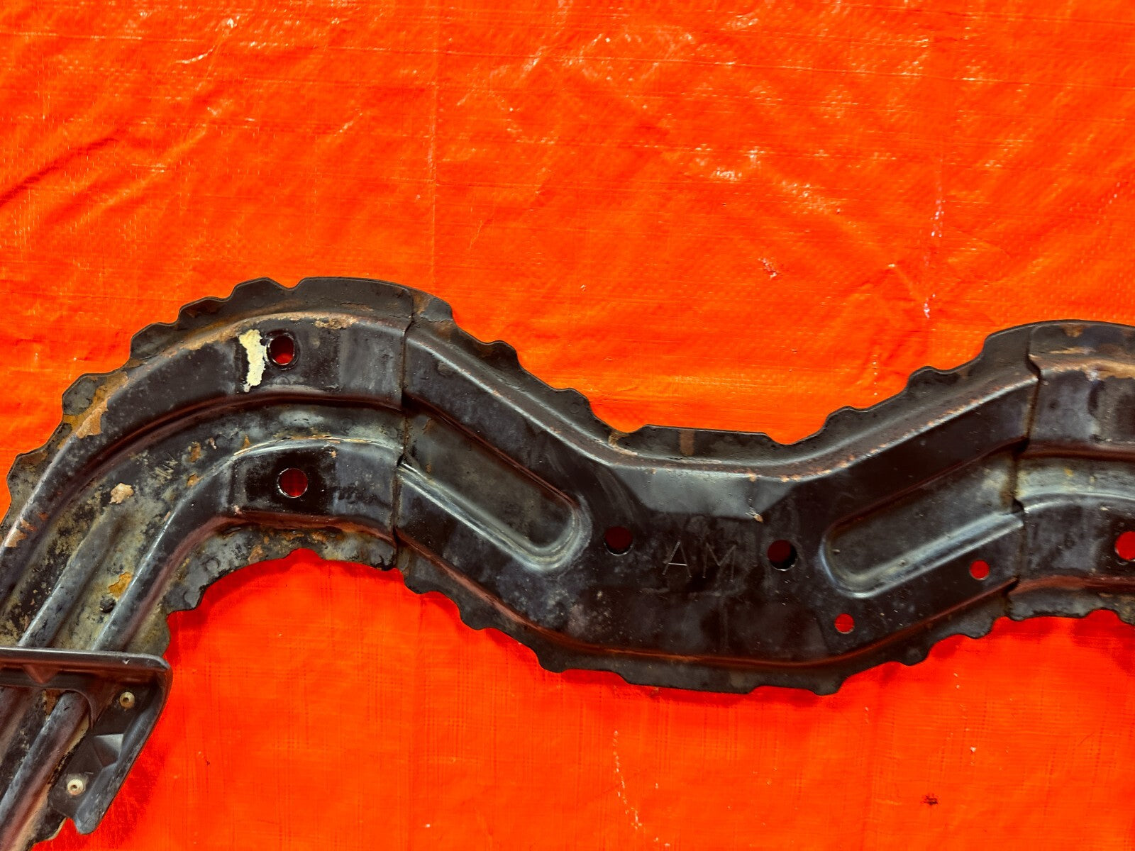 03 07 INFINITI G35 COUPE   UNDER CARRIAGE BODY TUNNEL W BODY BRACE 74870 AM80012