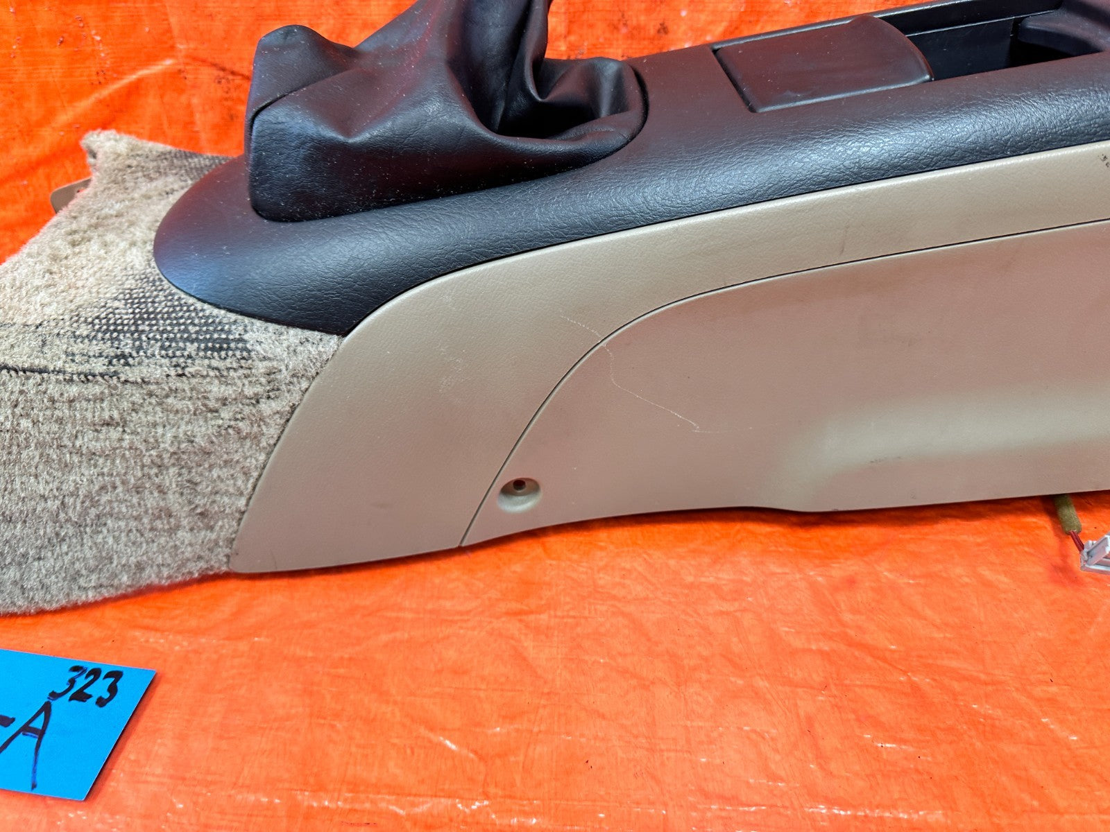 97 01 HONDA PRELUDE   ARM REST / CENTER CONSOLE STORAGE COMPARTMENT TAN OEM 3236