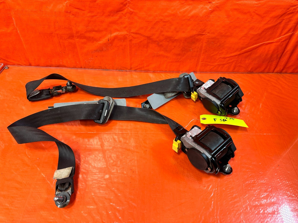 06 08 ACURA TSX   LEFT & RIGHT FRONT SEAT BELTS   DRIVER PASSENGER BLACK OEM 2750