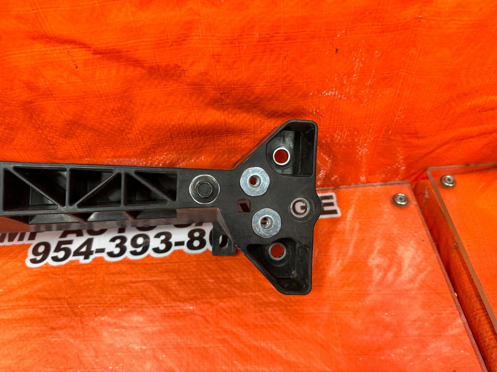 17 20 INFINITI Q60   DRIVER LEFT RADIATOR SUPPORT BRACKET   OEM FACTORY #Q64