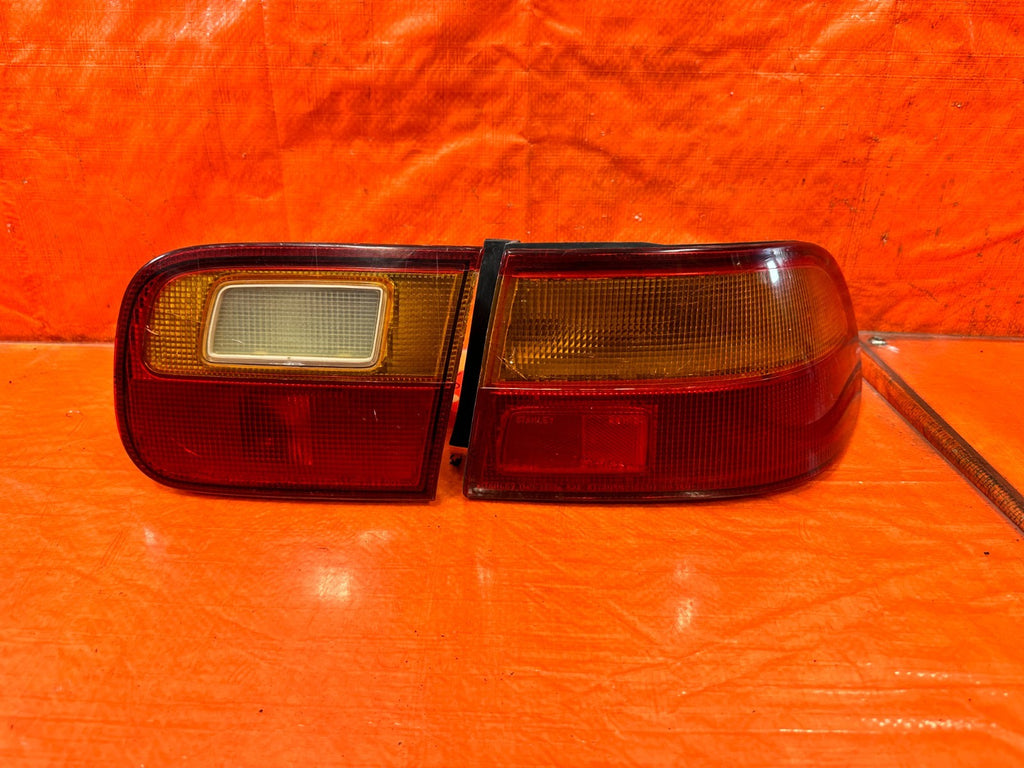 92 95 HONDA CIVIC   2D COUPE   RIGHT   INNER AND OUTER TAIL LIGHT LAMP   OEM 3270