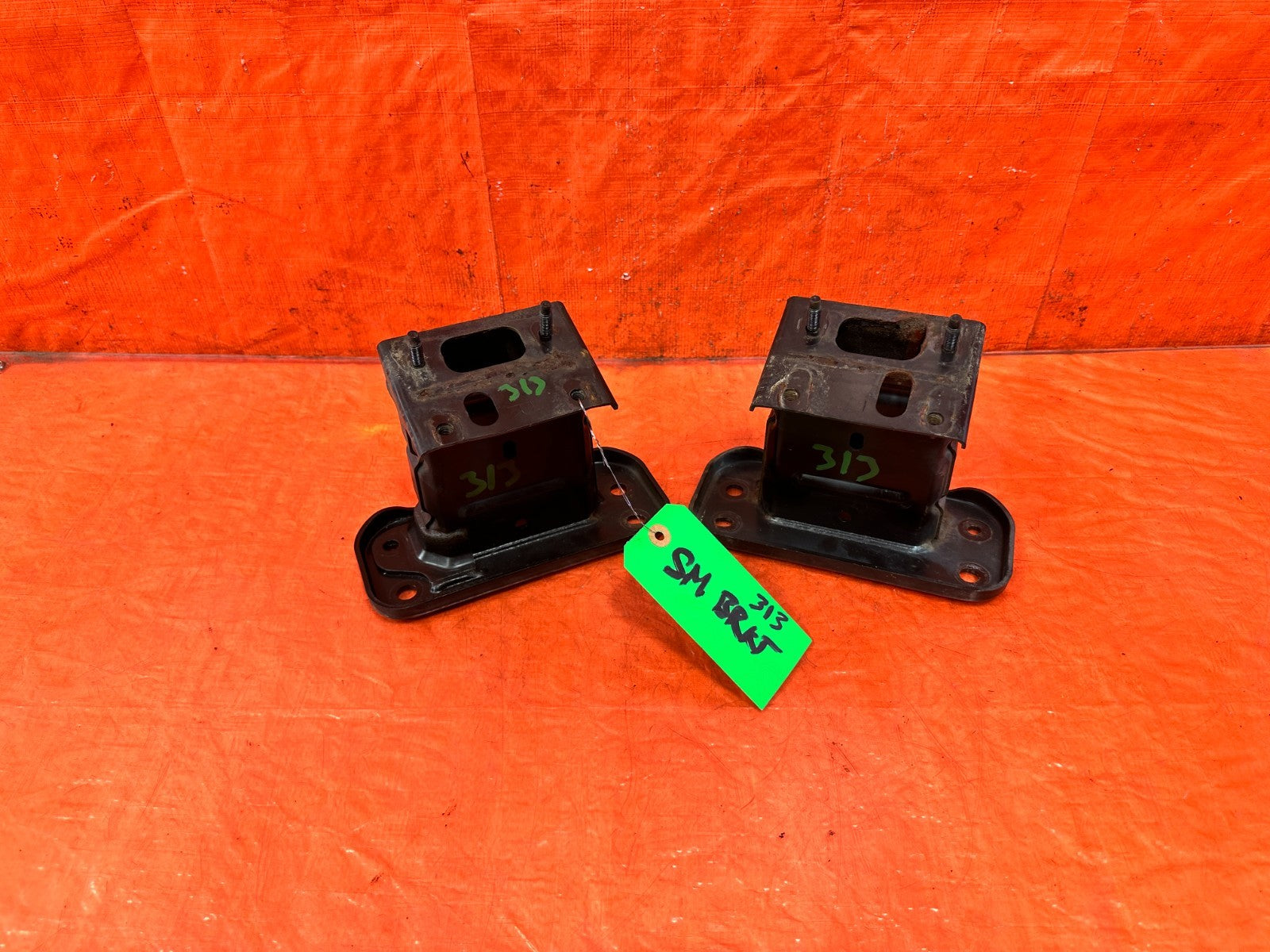 14 15 INFINITI Q50 3.7L   CRASH BEAM RE BAR REINFORCEMENT BRACKETS LEFT RIGHT0