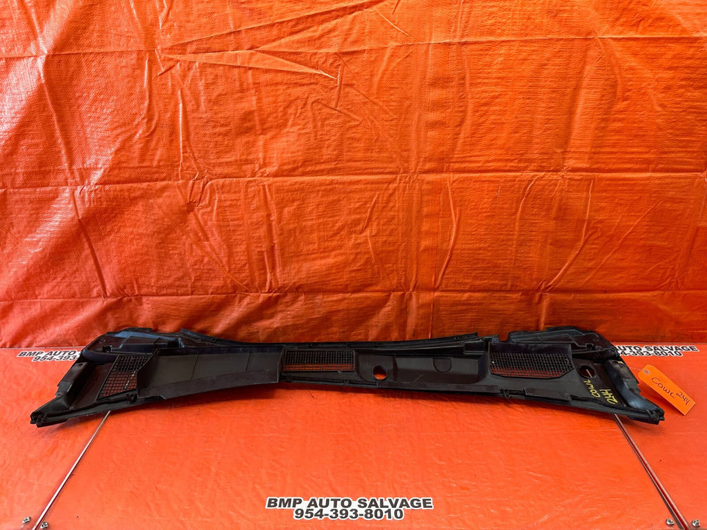 2009 09 LEXUS ES350   WINDSHIELD WIPER COWL TRIM PLASTIC   OEM FACTORY #24411