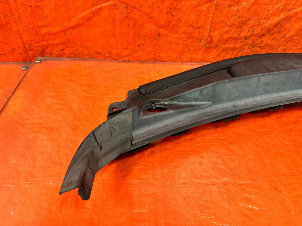 13 16 HYUNDAI GENESIS 2D COUPE   WINDSHIELD WIPER COWL   86150 2M000   OEM #32518