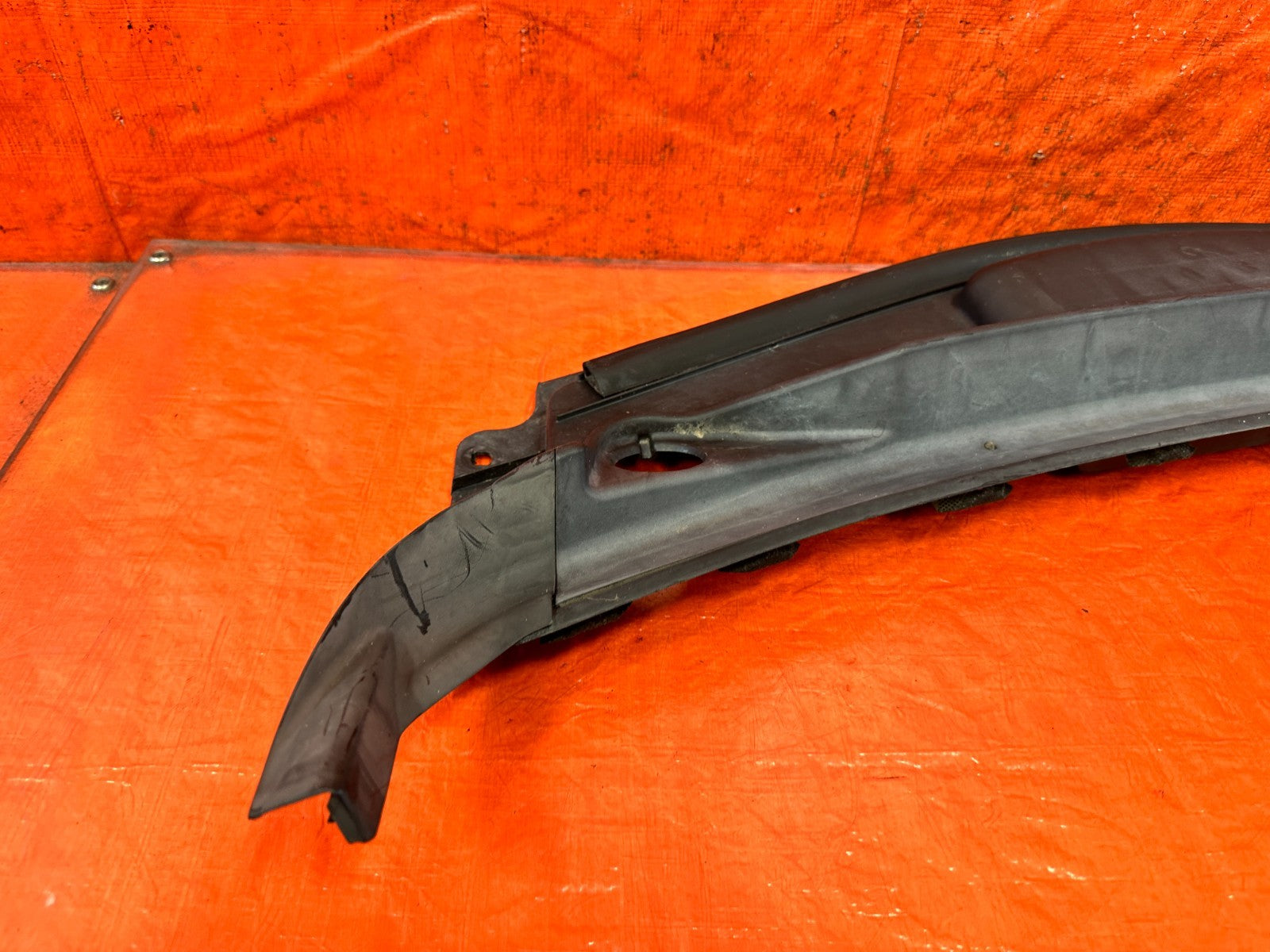 13 16 HYUNDAI GENESIS 2D COUPE   WINDSHIELD WIPER COWL   86150 2M000   OEM #32518