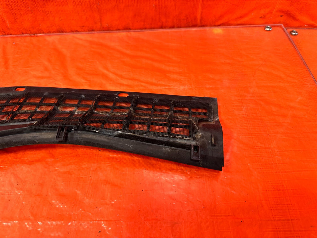 92 00 LEXUS SC300   WIPER COWL TRIM   PASSENGER RIGHT SIDE   OEM FACTORY #2768