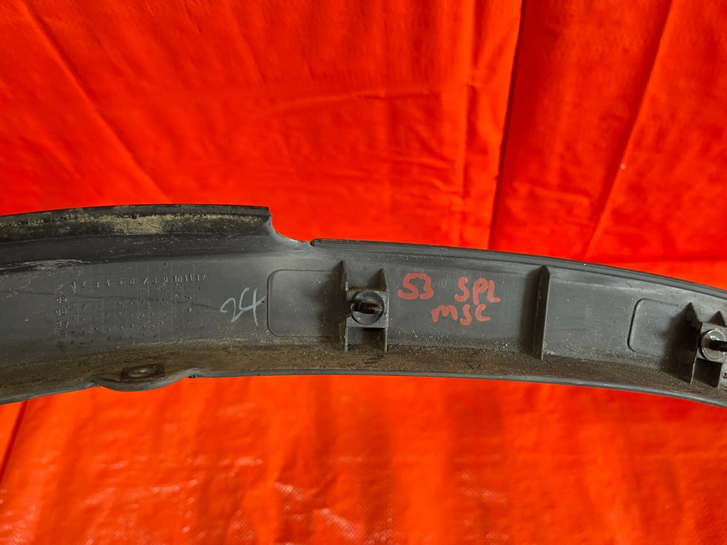 97 01 HONDA CR V CRV   PASSENGER RIGHT REAR   OVER FENDER TRIM PLASTIC   OEM OE8